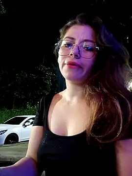 Renata Honey online show from November 29, 2025, 3:31 am