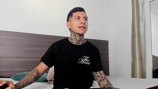 Snapshot of Andrew_sanders68 chatting on December 4, 2025, 11:13 pm Andrew sanders68 online show from December 4, 2025, 11:13 pm