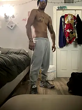 Snapshot of MTheRealrDLlongCrippler chatting on December 14, 2025, 12:16 am MTheRealrDLlongCrippler online show from December 14, 2025, 12:16 am