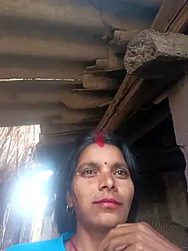 Hot-qwe online show from December 3, 2025, 8:23 am