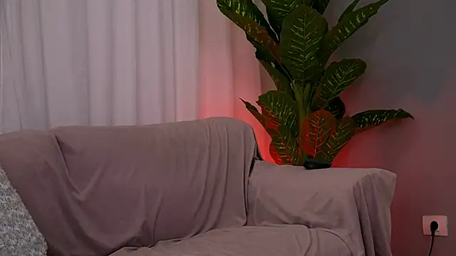 VanessaSinX online show from December 4, 2025, 8:39 pm