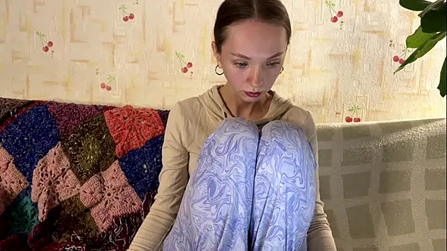 Snapshot of PaulaTisch chatting on December 15, 2025, 4:11 pm PaulaTisch online show from December 15, 2025, 4:11 pm