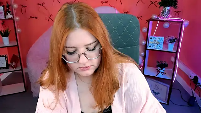 Snapshot of StaceyJensen chatting on December 15, 2025, 9:24 am StaceyJensen online show from December 15, 2025, 9:24 am