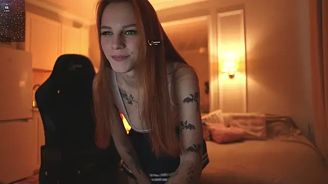 Snapshot of _alice_meyss_ chatting on November 26, 2025, 9:43 am alice meyss online show from November 26, 2025, 9:43 am