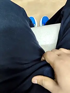 Snapshot of desi_alpha_boy chatting on December 5, 2025, 11:30 am desi alpha boy online show from December 5, 2025, 11:30 am