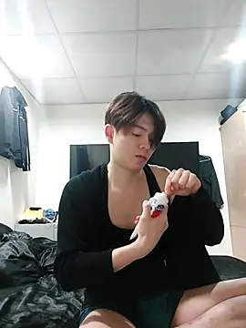 twtung tung online show from November 28, 2025, 2:42 pm