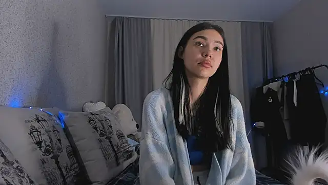 SakuraVibe online show from December 2, 2025, 1:44 am