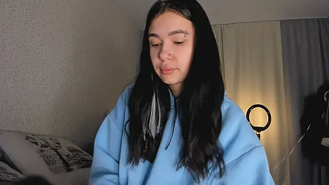 SakuraVibe online show from December 5, 2025, 2:53 am