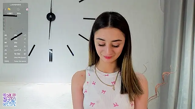 Snapshot of MableHort chatting on December 2, 2025, 4:07 am MableHort online show from December 2, 2025, 4:07 am