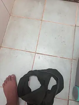 cumm boyyy online show from December 14, 2025, 7:25 am