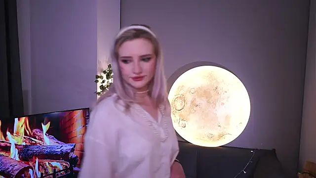 Snapshot of DorthaDunt chatting on December 4, 2025, 8:28 pm DorthaDunt online show from December 4, 2025, 8:28 pm