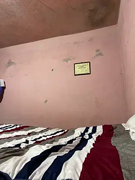 Snapshot of maxitravieso chatting on November 24, 2025, 5:01 pm maxitravieso online show from November 24, 2025, 5:01 pm