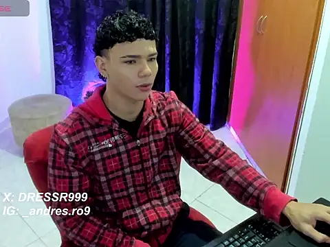 secret justin7 online show from December 1, 2025, 12:10 pm