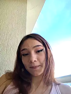 Snapshot of Rouse_fire chatting on December 3, 2025, 7:56 pm Rouse fire online show from December 3, 2025, 7:56 pm