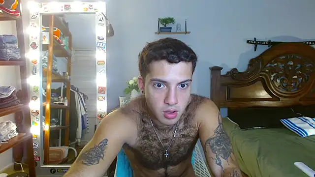 Snapshot of oceanboy_vibe chatting on December 4, 2025, 9:45 pm oceanboy vibe online show from December 4, 2025, 9:45 pm