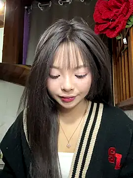 Snapshot of Yui-Ti chatting on November 26, 2025, 2:18 pm Yui-Ti online show from November 26, 2025, 2:18 pm