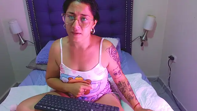 franysteell online show from December 2, 2025, 11:04 am