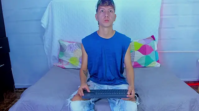 sammysex- online show from November 26, 2025, 6:25 am