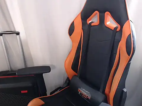 MissButterfly69 online show from December 5, 2025, 11:52 am