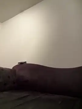 Snapshot of Laufla chatting on December 4, 2025, 8:06 pm Laufla online show from December 4, 2025, 8:06 pm