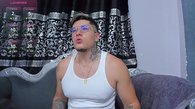 ArturFrostt online show from December 4, 2025, 11:19 am