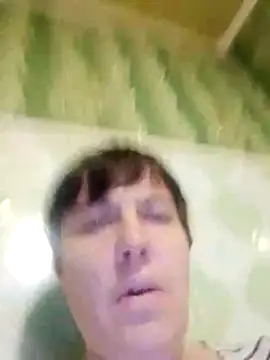 LusiaD online show from December 4, 2025, 8:39 pm