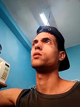 KingWhitexxx online show from December 4, 2025, 8:17 pm