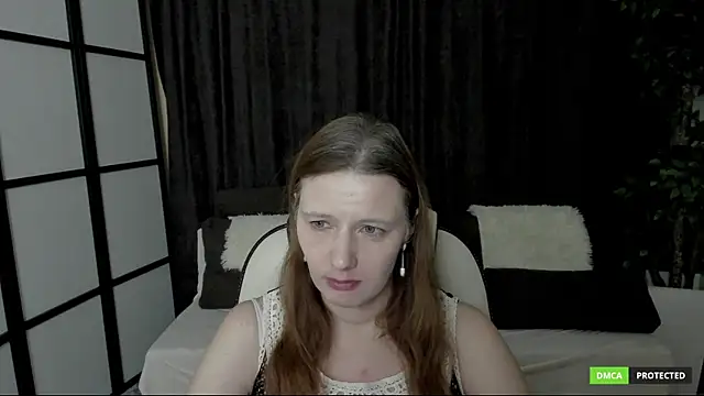 Snapshot of KathrineMeyer chatting on December 16, 2025, 2:27 am KathrineMeyer online show from December 16, 2025, 2:27 am