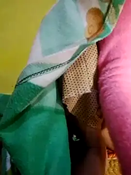 Snapshot of Miss_khusi chatting on December 18, 2025, 7:09 pm Miss khusi online show from December 18, 2025, 7:09 pm