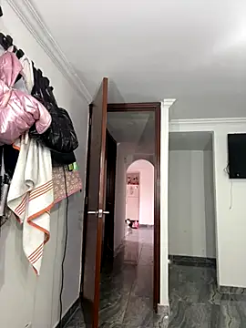 Snapshot of -Nala chatting on November 28, 2025, 12:19 pm -Nala online show from November 28, 2025, 12:19 pm