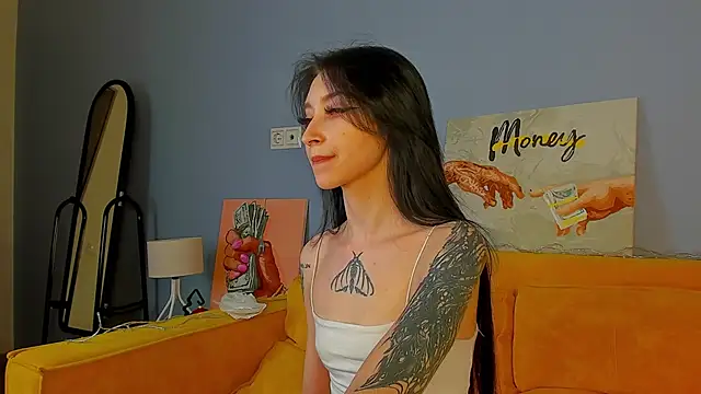 Snapshot of Ellen_Hops chatting on December 4, 2025, 9:07 am Ellen Hops online show from December 4, 2025, 9:07 am