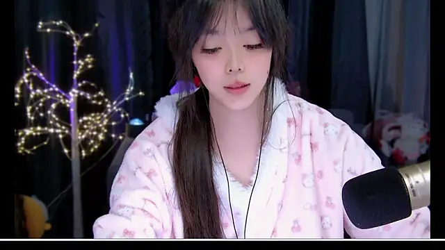 Snapshot of Guoguo_1 chatting on November 29, 2025, 8:06 am Guoguo 1 online show from November 29, 2025, 8:06 am