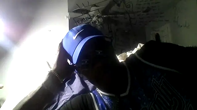 YOUNGmj6023 online show from December 20, 2025, 4:19 am