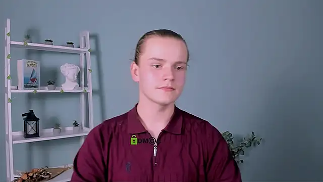 Snapshot of leo_void chatting on December 13, 2025, 8:04 pm leo void online show from December 13, 2025, 8:04 pm