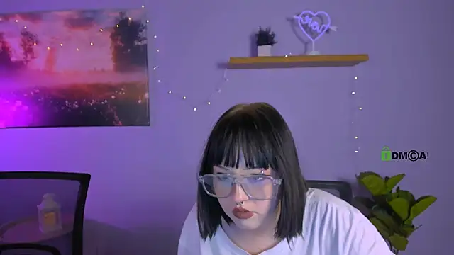 Snapshot of mira_cool_ chatting on December 14, 2025, 12:38 am mira cool online show from December 14, 2025, 12:38 am