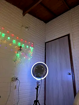 RosseBella  online show from December 5, 2025, 12:52 am