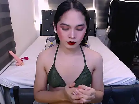 sylvannia cumslut online show from December 1, 2025, 2:16 am