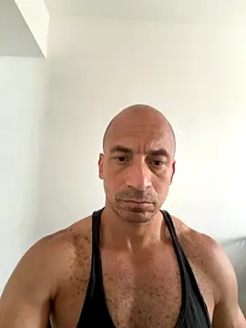 Russo41rj online show from December 3, 2025, 1:09 pm