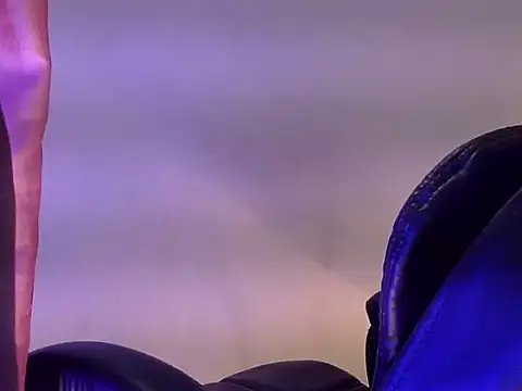 cute girl1213 online show from December 3, 2025, 3:54 pm