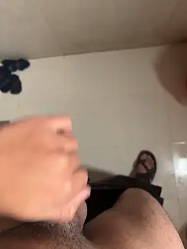 Snapshot of your_playboy_00 chatting on December 14, 2025, 5:57 am your playboy 00 online show from December 14, 2025, 5:57 am