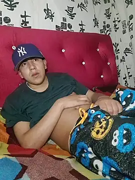 Snapshot of FlACc23 chatting on December 14, 2025, 3:17 pm FlACc23 online show from December 14, 2025, 3:17 pm