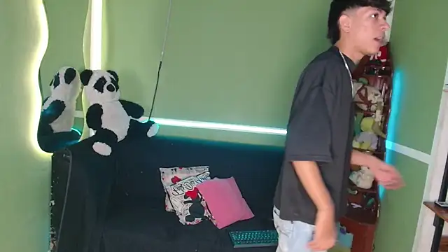 murb xxx online show from December 4, 2025, 4:59 pm