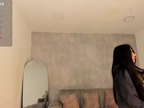 miacoopersx  online show from December 4, 2025, 12:47 pm