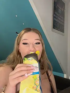 mellixxa online show from November 27, 2025, 11:45 am