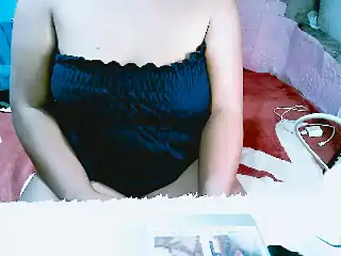 FlorMoreno Palangga online show from December 4, 2025, 9:40 am