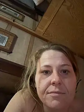 WhitNmike online show from December 18, 2025, 1:17 pm