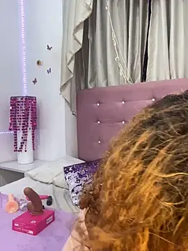 Snapshot of Valery_Roussee01 chatting on December 4, 2025, 4:11 am Valery Roussee01 online show from December 4, 2025, 4:11 am