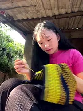 Snapshot of Mayli2x chatting on December 2, 2025, 6:41 am Mayli2x online show from December 2, 2025, 6:41 am