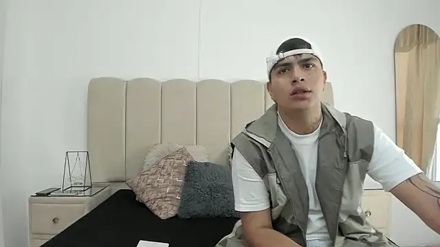 TomasANDalejo online show from December 1, 2025, 12:43 pm