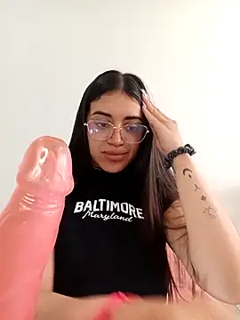 Snapshot of Violett__Rose chatting on December 1, 2025, 3:06 pm Violett Rose online show from December 1, 2025, 3:06 pm